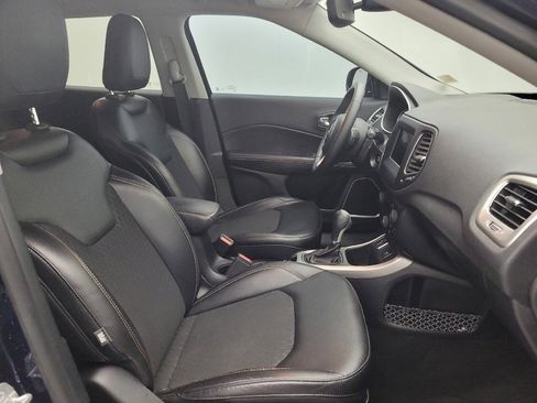 Used 2019 Jeep Compass Latitude w/ Popular Equipment Group FWD image 21