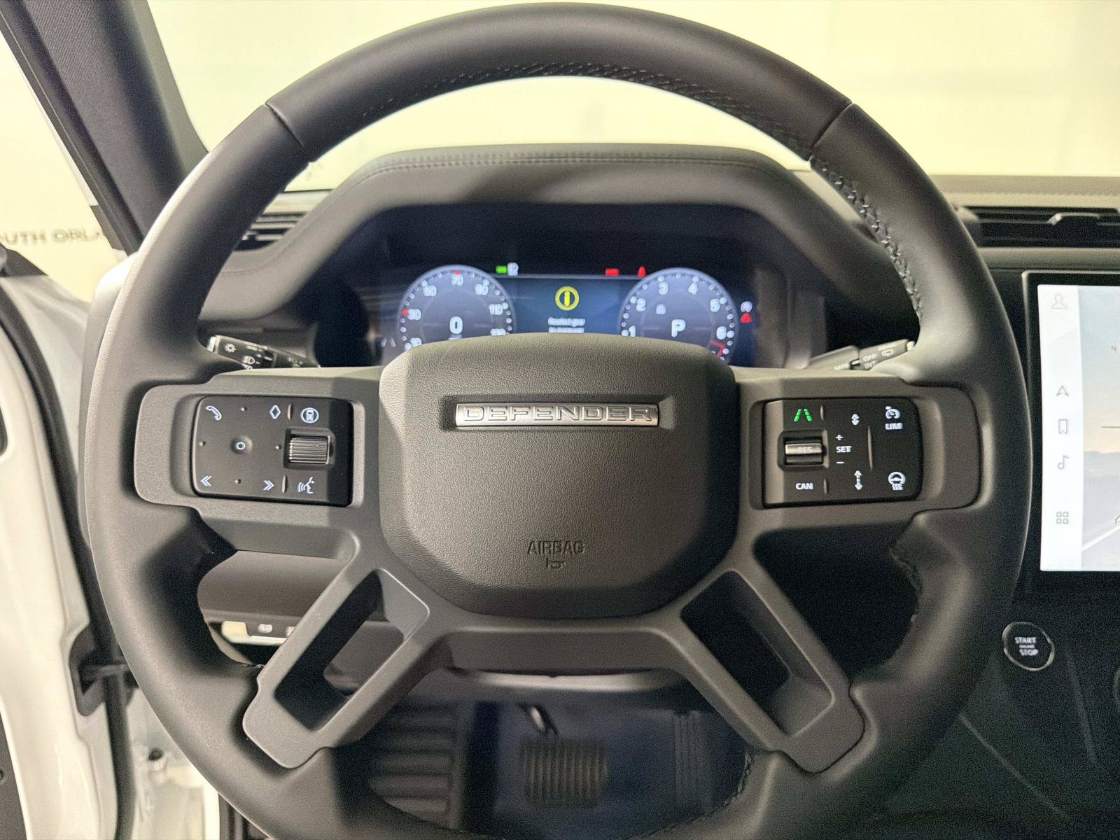 New 2026 Land Rover Defender 110 X-Dynamic SE AWD/4WD image 27