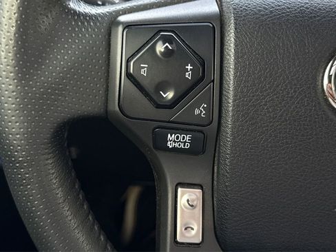 Used 2020 Toyota 4Runner SR5 Premium w/ Moonroof Package AWD/4WD image 33