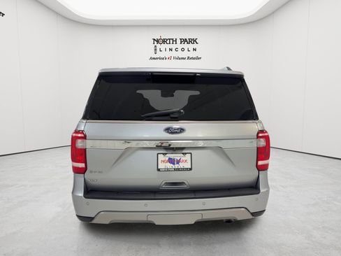 Used 2021 Ford Expedition XLT RWD image 4