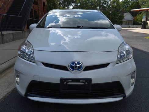 Used 2015 Toyota Prius Two FWD image 5
