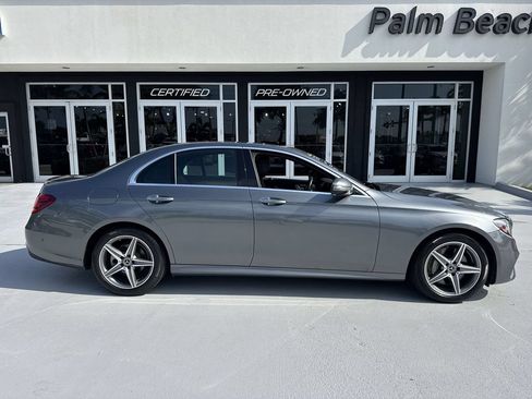 Used 2018 Mercedes-Benz E 300 4MATIC image 5