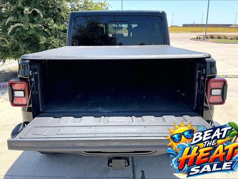Used 2022 Jeep Gladiator Rubicon w/ LED Lighting Group AWD/4WD image 32