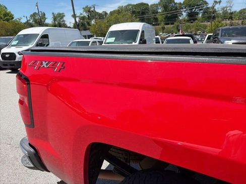Used 2018 Chevrolet Silverado 1500 LT w/ All Star Edition AWD/4WD image 17