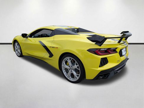 Used 2022 Chevrolet Corvette Stingray Premium Conv w/ Z51 Performance Package RWD image 6