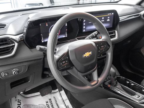Used 2026 Chevrolet TrailBlazer LS w/ LS Convenience Package FWD image 5