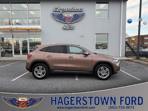 Used 2021 Mercedes-Benz GLA 250 4MATIC image 1