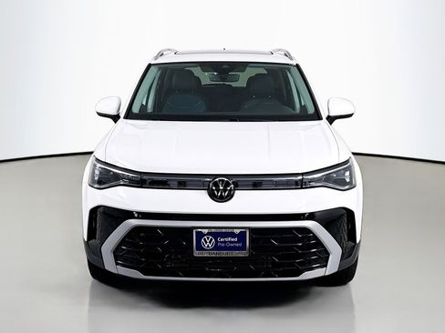 Certified 2025 Volkswagen Taos SEL image 6