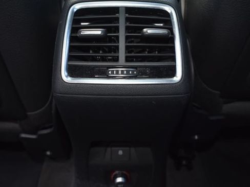Used 2018 Audi Q3 2.0T Premium Plus w/ Premium Plus Package AWD/4WD image 38