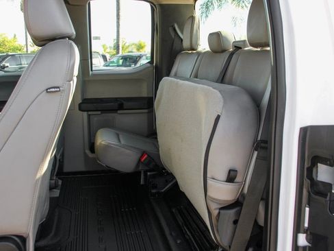 Used 2020 Ford F250 XL w/ Power Equipment Group image 19