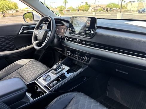 Used 2023 Mitsubishi Outlander SEL FWD image 12