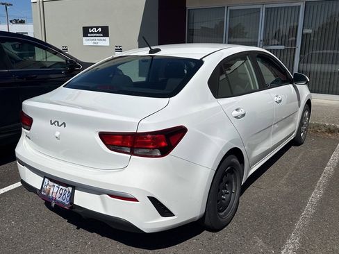 Used 2023 Kia Rio LX FWD image 3