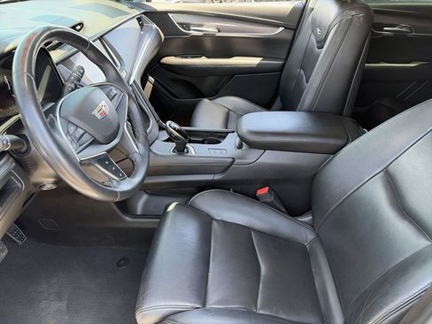 Used 2017 Cadillac XT5 Premium Luxury AWD/4WD image 18