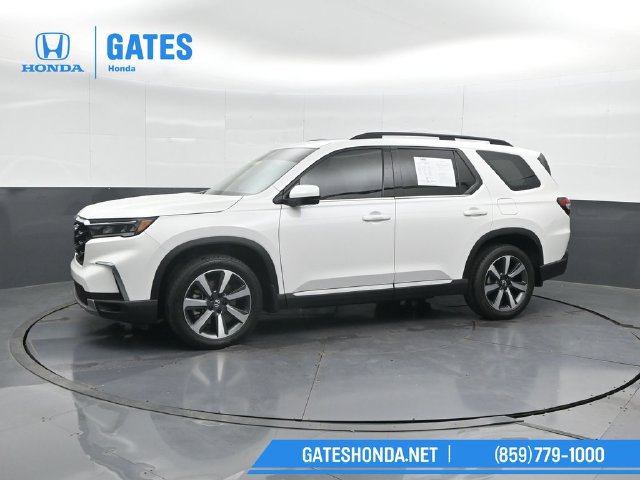 Certified 2025 Honda Pilot Touring image 7