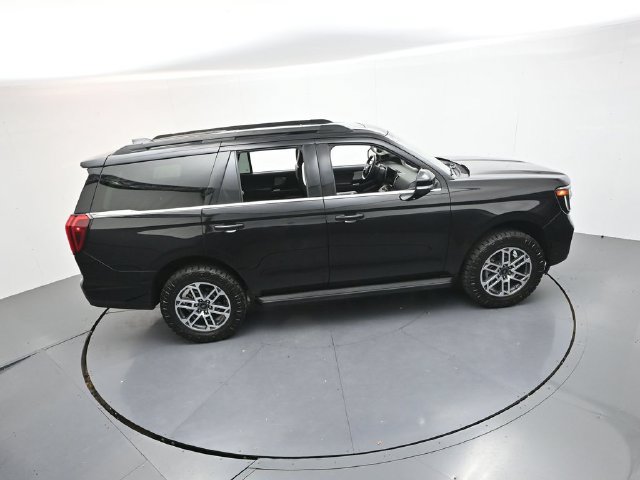 Used 2025 Ford Expedition Active AWD/4WD image 45