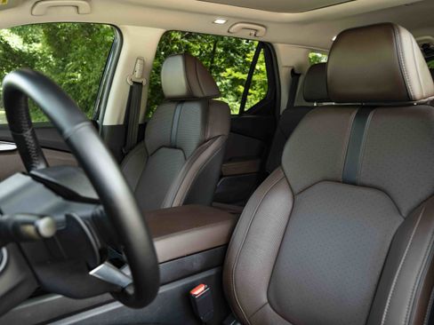 Used 2025 Honda Pilot Elite image 17
