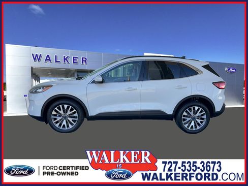 Certified 2022 Ford Escape Titanium AWD/4WD image 1
