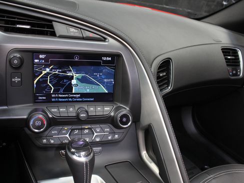 Used 2019 Chevrolet Corvette w/ 2LT w/ 2LT Preferred Equipment Group image 62