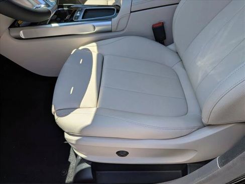 New 2026 Mercedes-Benz GLB 250 image 4