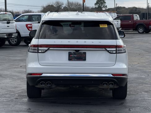 Used 2022 Lincoln Aviator Reserve image 8
