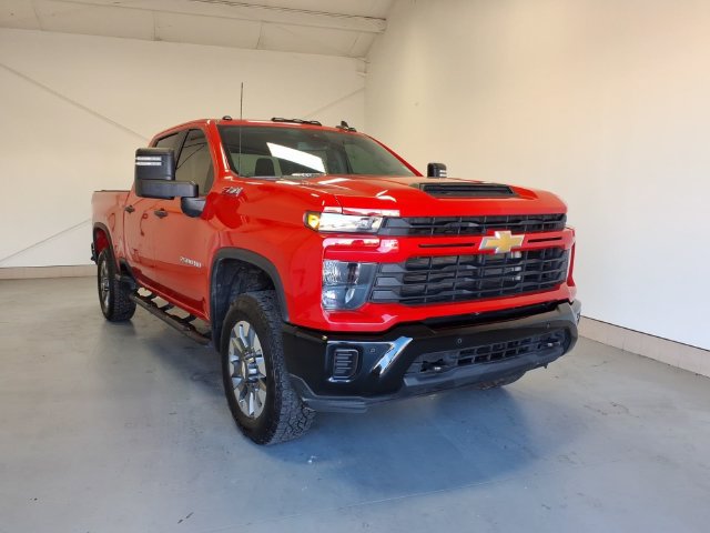 Used 2025 Chevrolet Silverado 2500 Custom w/ Custom Value Package AWD/4WD image 1