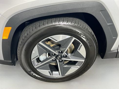 Used 2025 Hyundai Tucson SEL FWD image 13