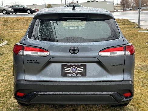 Used 2025 Toyota Corolla Cross AWD Hybrid image 8