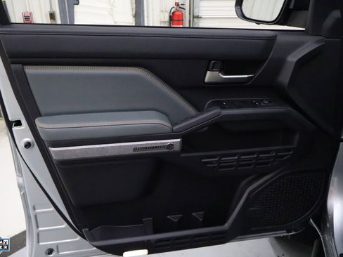 Used 2024 Toyota Tacoma Trailhunter image 12