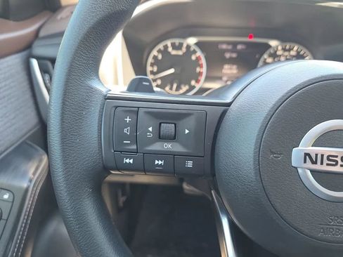 Used 2021 Nissan Rogue S FWD image 15