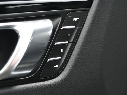 New 2026 Porsche Macan image 10