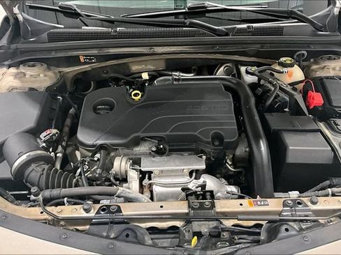 Used 2022 Chevrolet Malibu LS FWD image 36