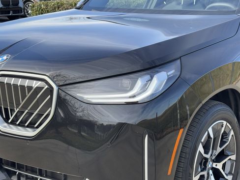 Certified 2025 BMW X3 xDrive30i image 6