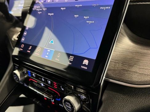 Used 2022 Jeep Grand Cherokee L Overland w/ Advanced Protech Group III image 40