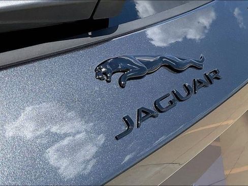New 2026 Jaguar F-PACE R-Dynamic S image 9