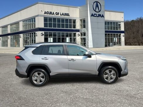 Used 2025 Toyota RAV4 XLE AWD/4WD image 7