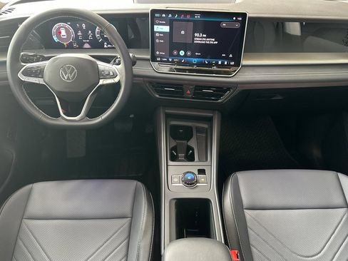 New 2026 Volkswagen Tiguan SE AWD/4WD image 11