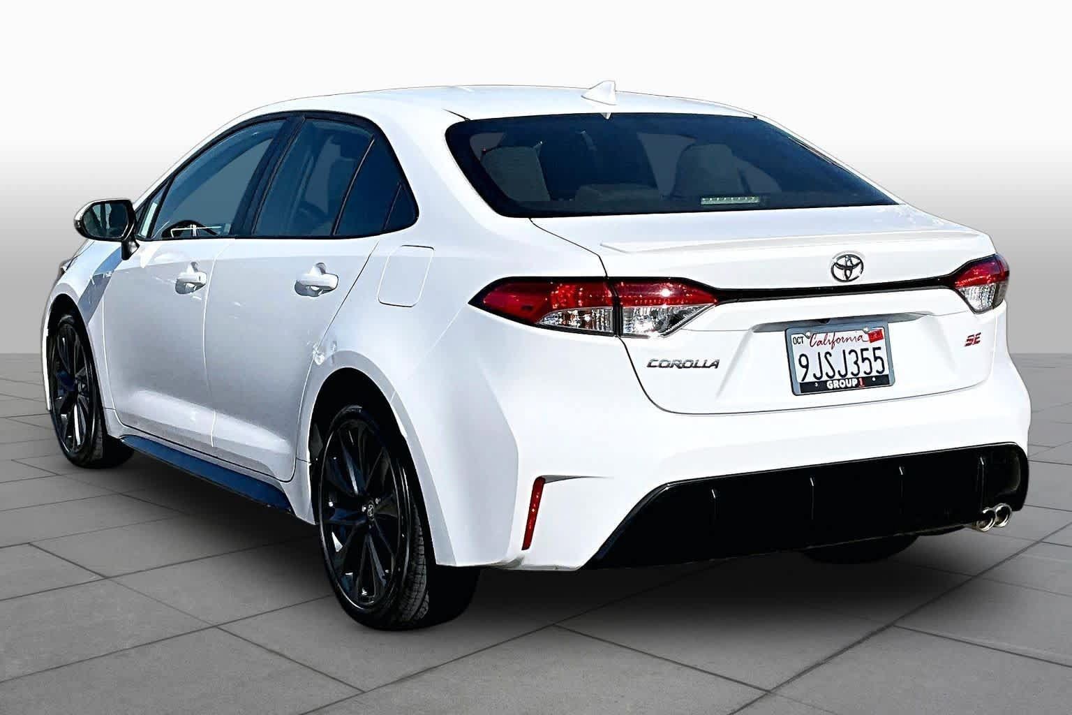 Used 2024 Toyota Corolla SE FWD image 11