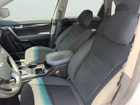 Used 2014 Kia Sorento LX FWD image 26