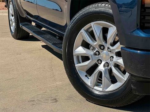 Used 2022 Chevrolet Silverado 1500 Custom image 9