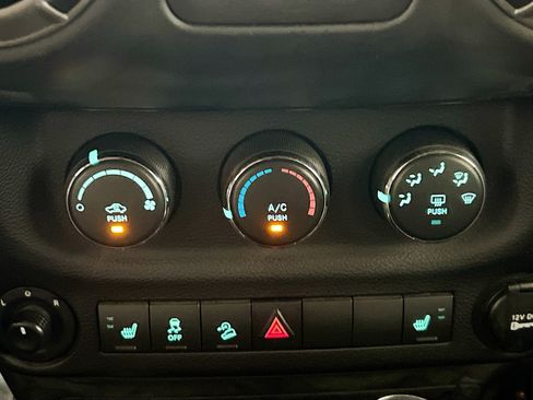 Used 2017 Jeep Wrangler Unlimited Sport w/ Quick Order Package 24S AWD/4WD image 10