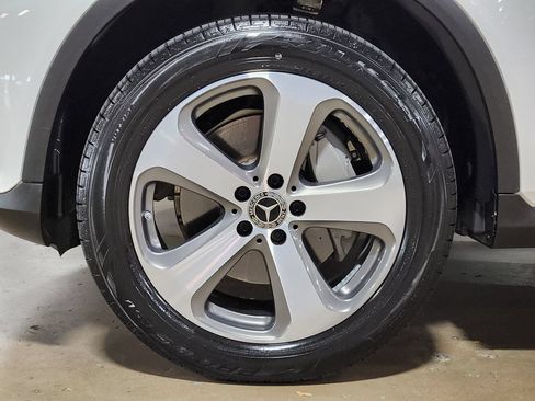 Used 2019 Mercedes-Benz GLC 300 image 26