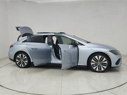 Used 2023 Mercedes-Benz EQE 500 4MATIC Sedan w/ Digital Light Package image 72