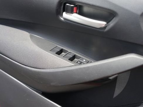 Used 2021 Toyota Corolla LE FWD image 29