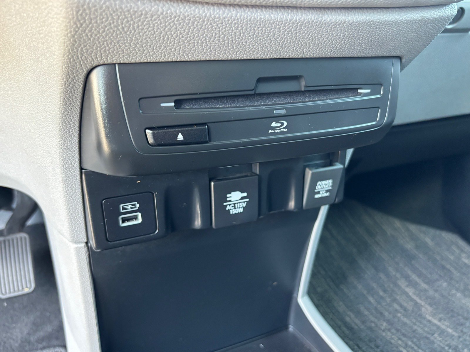 Used 2023 Honda Odyssey Touring image 15