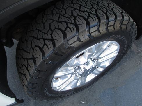 Used 2022 GMC Sierra 2500 Denali image 12