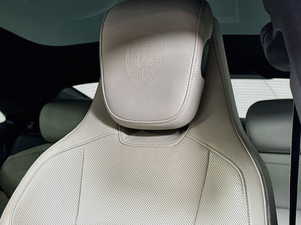 Certified 2021 Porsche Taycan 4S AWD/4WD image 25