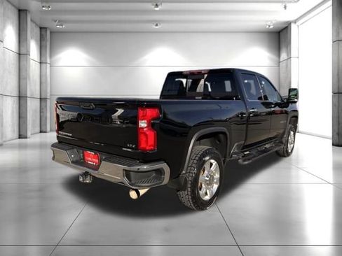 Used 2021 Chevrolet Silverado 2500 LTZ w/ LTZ Convenience Package AWD/4WD image 8