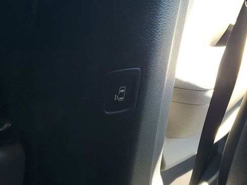 New 2026 Kia Carnival image 24