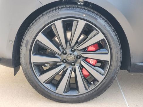 New 2026 Land Rover Range Rover SV image 7