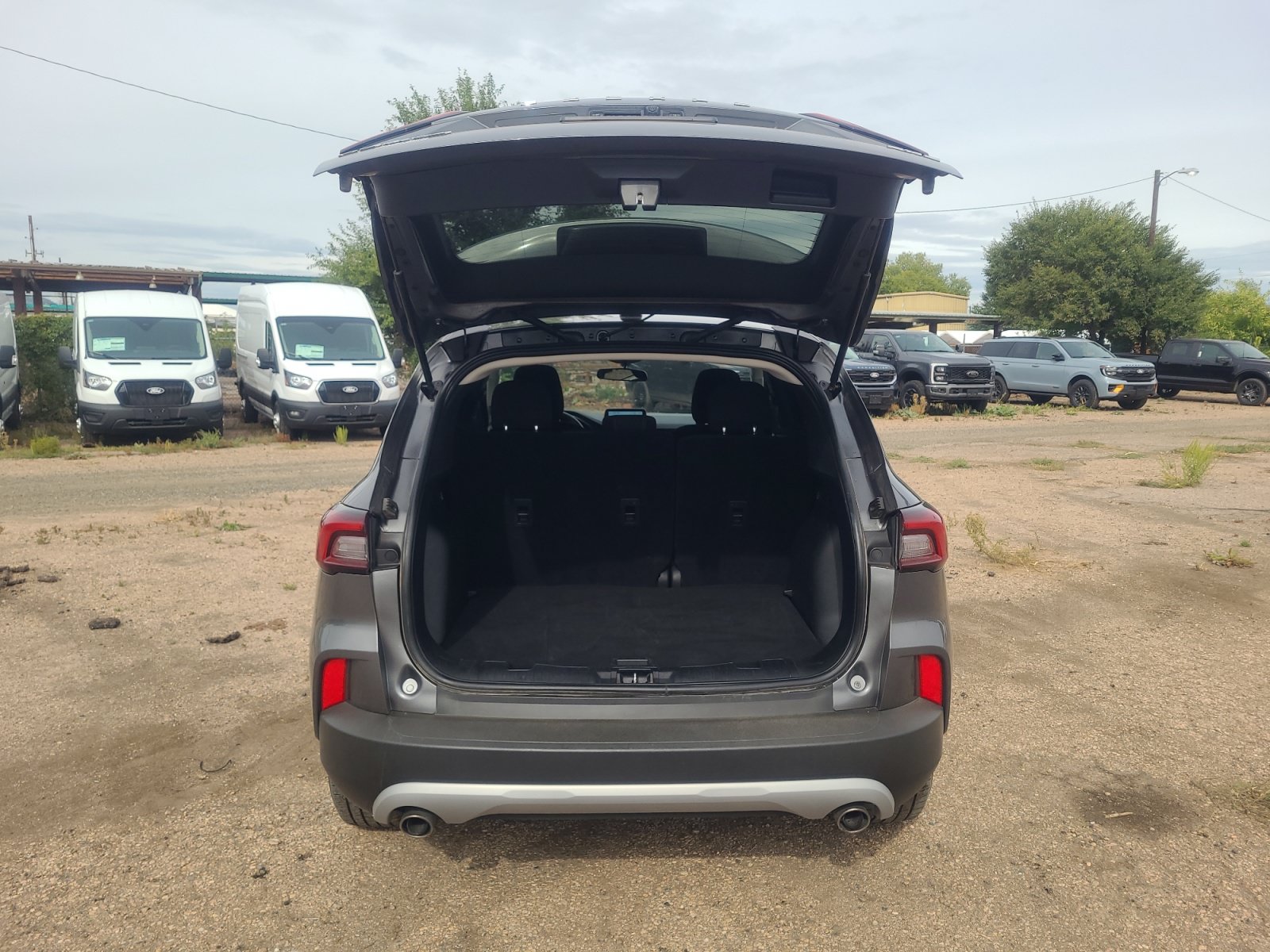 Used 2025 Ford Escape Active AWD/4WD image 32